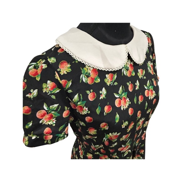 Cute Peter Pan Collar Dress with Peach Print - Picture 2 of 4